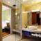 Graceland Khaolak Beachfront Resort - Khao Lak