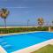 1st line beach, pool, terrace & fibre WIFI - Tarifa