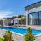 Istriensonne 0739/ New-built Villa Lucy-2 -Pool with hydromassage - Medulin