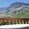 Studio cosy avec terrasse, parking couvert, piscine, salle de fitness, proche pistes - Accepte animaux - FR-1-404-253