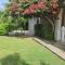 Thrush Nest View Studio Apartment - The Valley