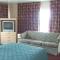 Royal Court Motel