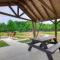 Jolly Jingle Cabin, Pickleball Court, Creek, WIFI, Mountain Views, Starting at 79" - 科斯比