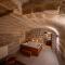 Kapalos Cave Hotel