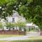 Forest Lodge Hotel