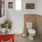 2 Bedroom Cozy Home In Saint Chinian