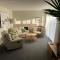 Waiake Beach Apartments - Auckland