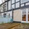 Pass the Keys Perfectly Located Stylish House w Parking - 坎特伯雷