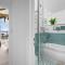 The Boathouse - Panoramic Sea View Retreat, near Town, Marina & Beach, with Parking