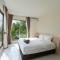 The tree seaview and quiet surrounded by trees 75smetre - Kamala Beach