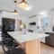 3 bedroom Poolside paradise near Marina