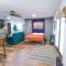 The Mini Moody - Luxurious Home Recently Renovated Close to Beach & Downtown - St. Augustine