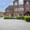 Modern 2 Bed Apartment Near Gatwick - Crawley