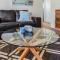 Cosy 2-Bedroom Seaside Unit Steps from Beach