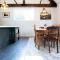 Blackwood Tree Barn Conversion with Parking & Wifi