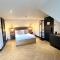 9 Bedroom all Ensuite- Exclusive Use