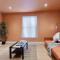 New Colourful & Spacious 2 Bedroom Apartment in Central Birmingham with Free Wifi, Parking and Keyless Access