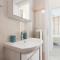 Modern Apt with Private Terrace in Piraeus - Pireusz