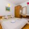 Apartments Pharos