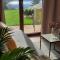 Inspiration - zwei Terrassen mit Seeblick und Garten
