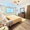 Charming & Spacious Apartment with Deck