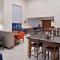 Holiday Inn Express & Suites Farmington Bloomfield by IHG