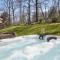 Catskills Retro Retreat- Upstate Home W Hot Tub - Saugerties