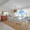 Wave Song - Stunning apartment on beach with pool - Nassau