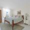 Wave Song - Stunning apartment on beach with pool - Nassau
