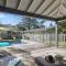 Plunge Pool and Flat 100m Walk To Beach