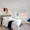 StayAU Family Group 6BR Oasis Sanctuary Lakeview