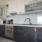 ON THE BEACH 4-pax Apartment A2 with a terrace & sea view - Mimice