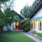Villa Emerald Sand - Beach Front 4 Bed Pool Villa