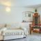 Villa Rasotica Nice villa with plenty of space Excellent yard with large pool and outdoor kitchen