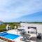 Villa with a heated pool and complete privacy - by TA Leut - Privlaka