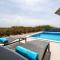 Villa with a heated pool and complete privacy - by TA Leut - Privlaka
