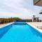 Villa with a heated pool and complete privacy - by TA Leut - Privlaka