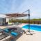 Villa with a heated pool and complete privacy - by TA Leut - Privlaka