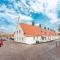 The Beach & Town Suite - Free Parking
