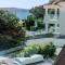 Villa Aqua