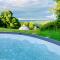 Luxury Stargazing Glamping - Seren Aur with Hot Tub