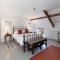 Charming Georgian Coach House