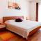 PARADISE Beach Apartments