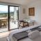 Palm Beach Seaviews With A Touch Of Luxury Awaits