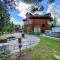 OR Luxury yurt-like home in Bretton Woods with private beach firepit AC fishing and trails