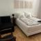 Utcára nyíló apartman