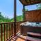Escape to Honey Cabin for stunning mountain views, cozy comforts and a serene retreat - 赛维尔维尔