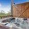 Escape to Honey Cabin for stunning mountain views, cozy comforts and a serene retreat - 赛维尔维尔