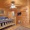 Escape to Honey Cabin for stunning mountain views, cozy comforts and a serene retreat - 赛维尔维尔