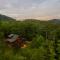 Escape to Honey Cabin for stunning mountain views, cozy comforts and a serene retreat - 赛维尔维尔